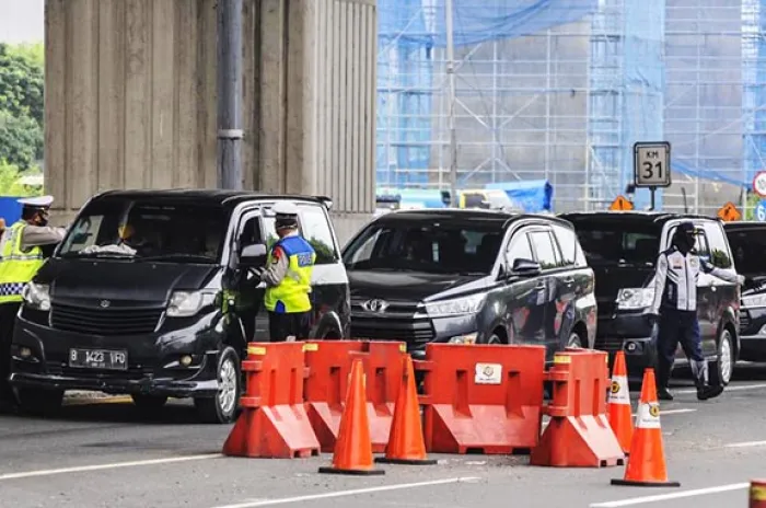  Petugas Putar Balik  35.945 Kendaraan Mudik 
