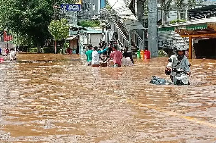 19 Ruas Jalan di Jakarta Masih Terimbas Banjir