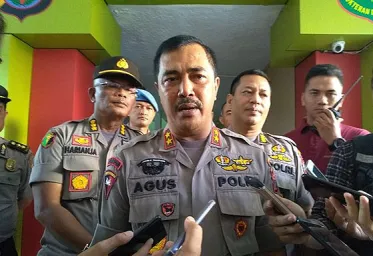 2 Terduga Teroris Mapolrestabes Medan Menyerahkan Diri ke Polisi