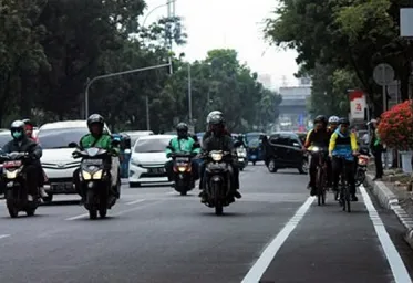 Jumlah Pelanggar Jalur Sepeda Hari Kedua Meningkat Dua Kali Lipat