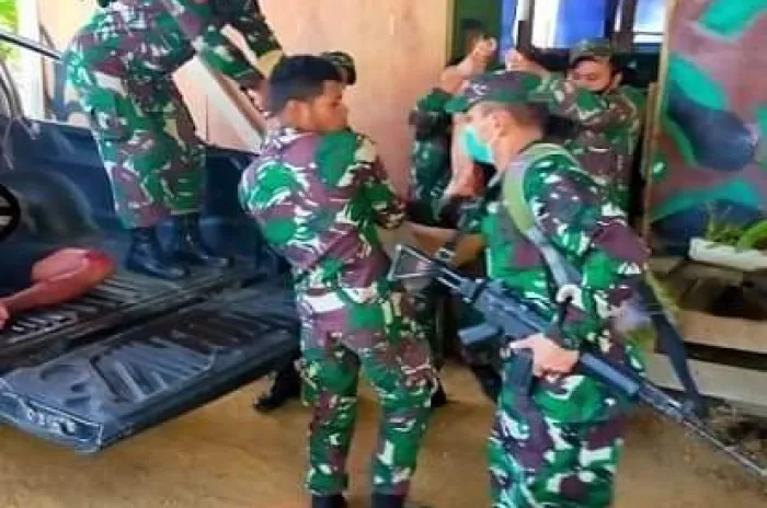 Posramil Kisor Papua Barat Diserang 50 OTK 4 Anggota TNI Gugur 