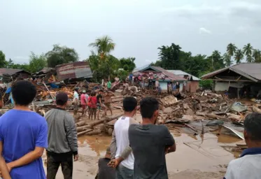  Banjir Bandang NTT 54 orang Meninggal dan Pemukiman Porak Poranda