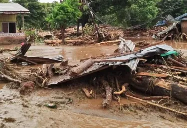 Korban Banjir NTT Bertambah Menjadi 128 Meninggal 71 Hilang 8424 Mengungsi