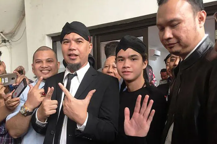 Musisi Ahmad Dhani Divonis 1 Tahun Penjara 