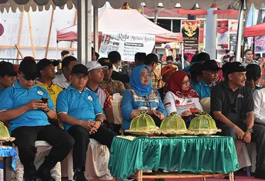 Porsoni dan Festifal Karampuang Meriahkan HUT Sulbar ke 15