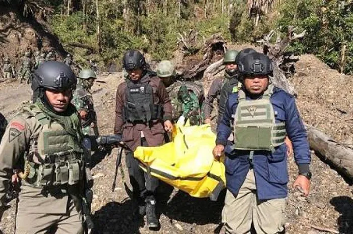 Satu Anggota Brimob Tewas Baku Tembak di Bandara Nduga