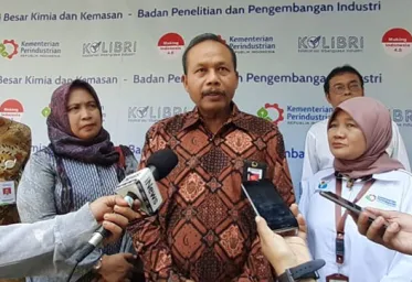 Balai Kemenperin Temukan Inovasi Cara Ubah Sampah Plastik Menjadi BBM