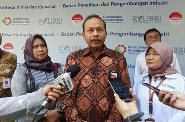 Balai Kemenperin Temukan Inovasi Cara Ubah Sampah Plastik Menjadi BBM