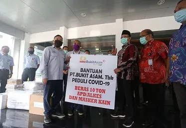 Bantu Lawan Corona Bukit Asam Salurkan Pangan dan APD ke Muara Enim dan Lahat