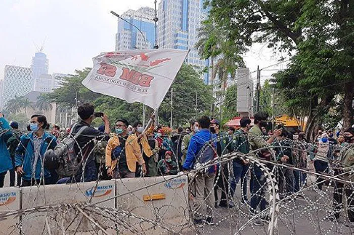 Seruan Aksi Massa Kembali Turun, Beberapa Arus Lalu Lintas Ditutup