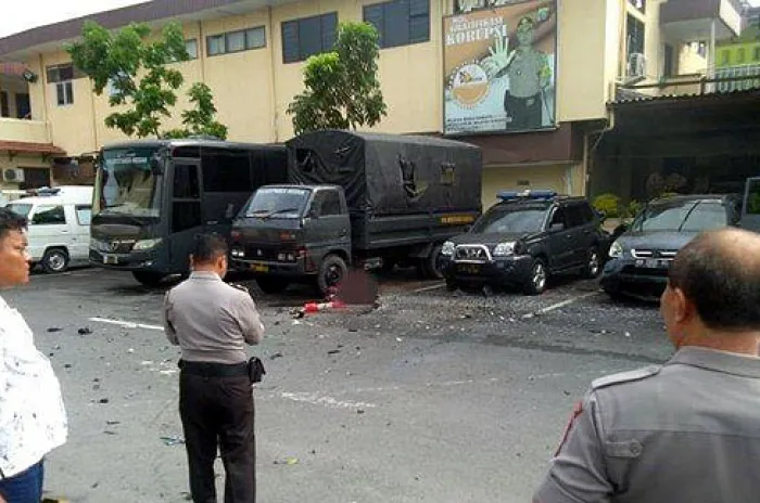 Mapolrestabes Medan Diguncang Bom Bunuh Diri