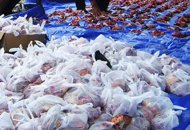 Gubernur Anies Minta Pembagian Daging Kurban Tidak Pakai Plastik