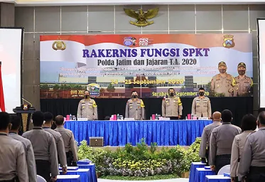 Irjen Pol DrMFadil ImranMSi Bekali di Rakernis Fungsi SPKT