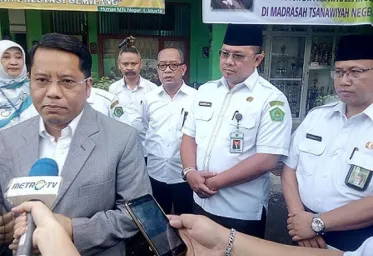 Ujian Di Madrasah Tsanawiyah Negeri Telah 98  Menggunakan Komputer