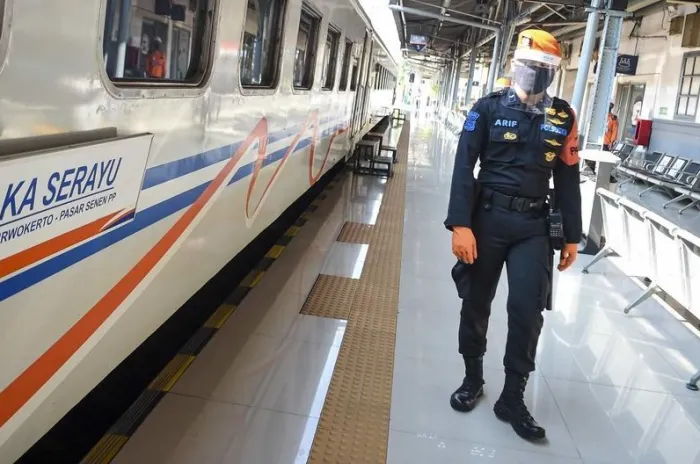 Terjadi Penurunan Signifikan Jumlah Penumpang, Dihari Pertama Larangan Mudik