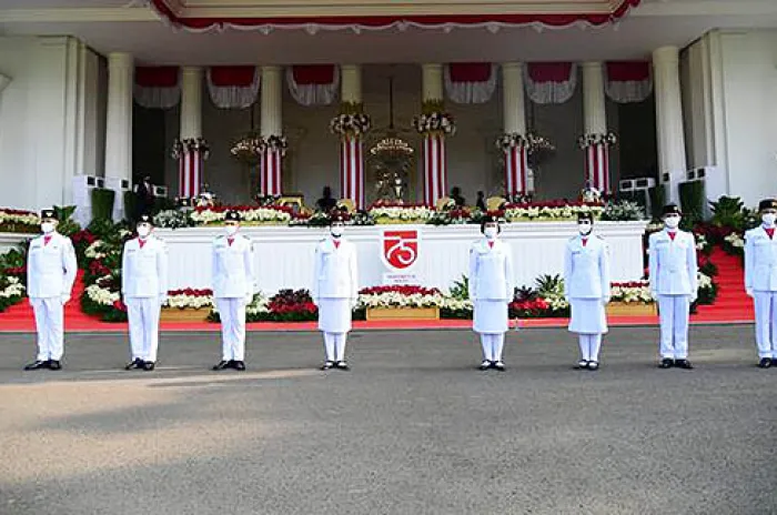 HUT RI Di Istana Tampil Beda