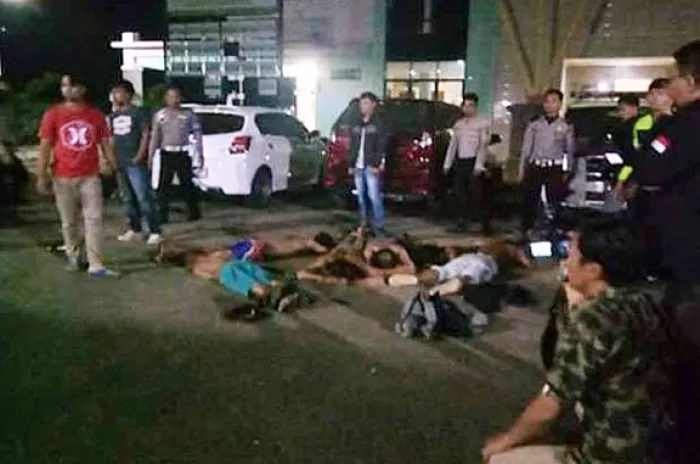 4 Polisi di Palembang Dianiaya dan Ditusuk Sajam Sekelompok Orang 