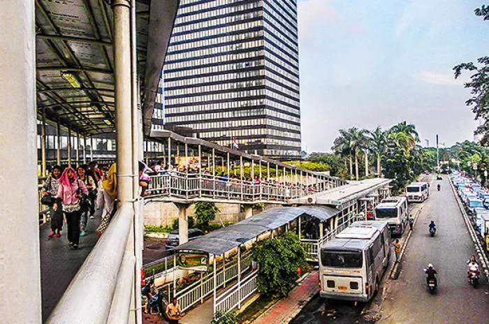 Polisi Berlakukan Tilang Elektronik Jalur Busway Koridor 6