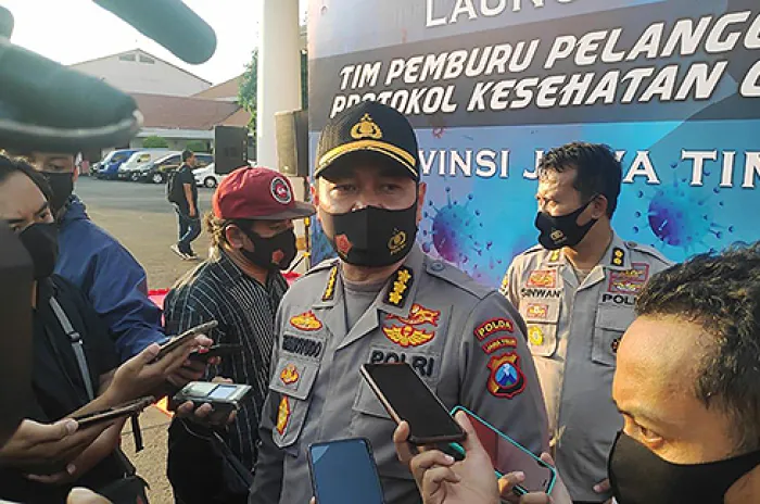 Kapolda Jatim Dan Gubernur Launching Tim Pemburu Pelanggar Protokol Kesehatan Covid-19 Serta Terapkan Perda No. 2 Tahun 2020.