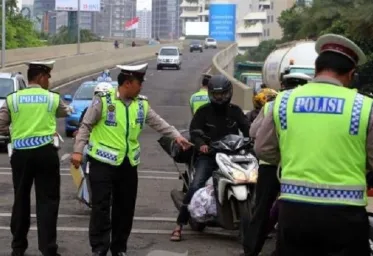 Kakorlantas Polisi Baru Melakukan PenindakanJika Pengendara Bandel