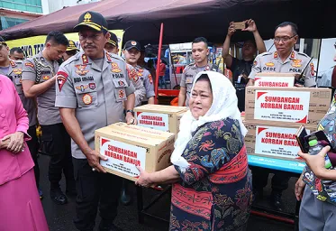 Kapolda Metro Jaya Kunjungi Lokasi Banjir