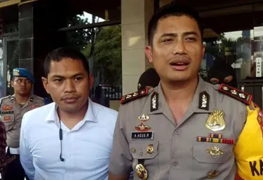 Seorang Wartawan di Surabaya Dibantai di Depan Rumahnya 