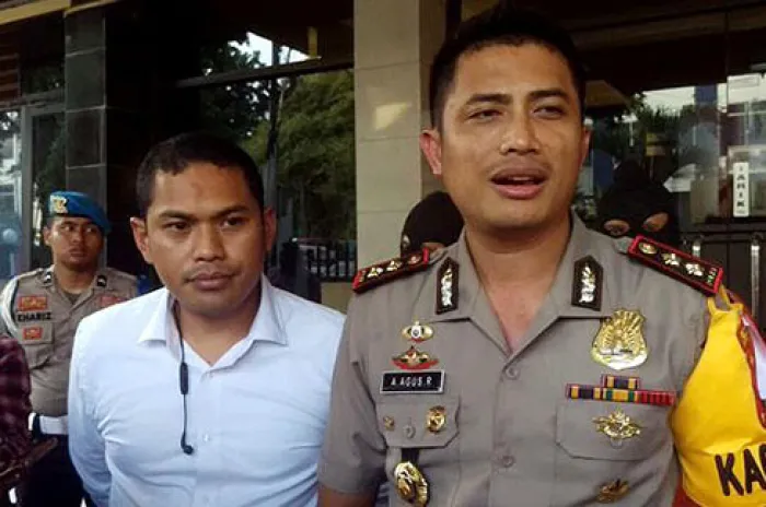 Seorang Wartawan di Surabaya Dibantai di Depan Rumahnya 