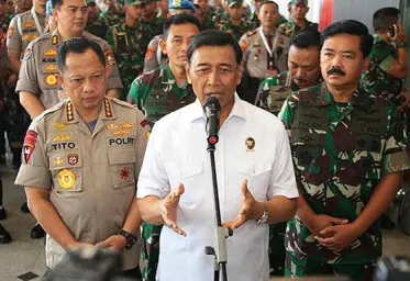 Kapolri Menko Polhukam dan Panglima TNI Pantau Keamanan Papua dan Papua Barat