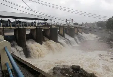 Warga Jakarta Dihimbau Waspada Datangnya Banjir