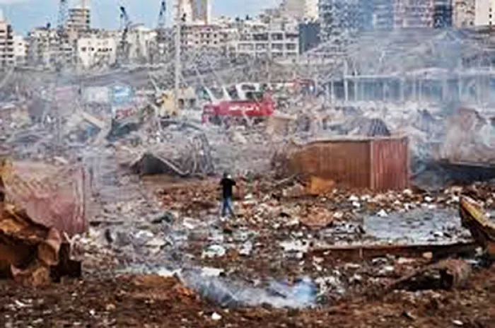 300.000 Orang Kehilangan Rumah Akibat Ledakan Gudang Monium Nitrat di Beirut