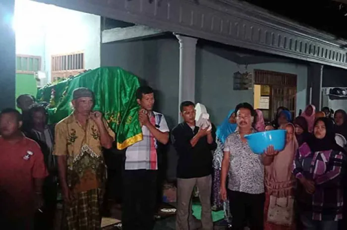 Korban Pembunuhan Dalam Koper di Blitar Dimakamkan Tanpa Kepala 