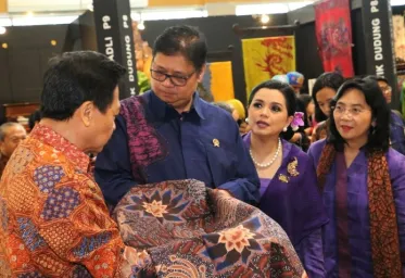 Kemenperin Targetkan Ekspor Tenun dan Batik Sentuh USD 586 Juta