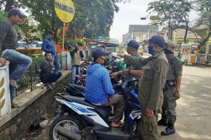 Polri: Kesadaran Masyarakat Mengikuti PSBB Masih Rendah 