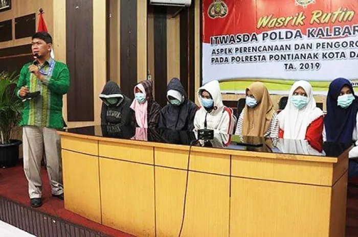 3 Siswi SMA Pengeroyok Siswi SMP Bantah Merusak Alat Vital Korban