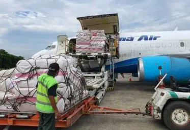 Korban Banjir NTB Dan NTT Peroleh Bantuan Kemensos Senilai Rp 39 Miliar