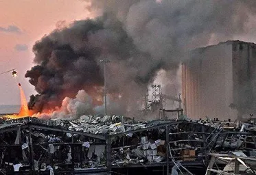 2 Ledakan Dahsyat Guncang Kota Beirut Puluhan Orang Tewas dan Ribuan Luka