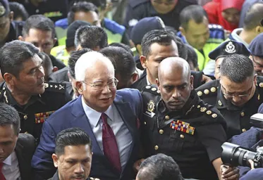 Mantan PM Malaysia Najib Razak Terancam Hukuman 100 Tahun Penjara 