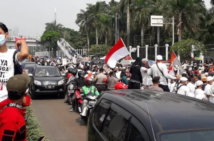 Massa PA 212 dan Ormas Islam Gelar Aksi Tolak RUU HIP di DPR RI