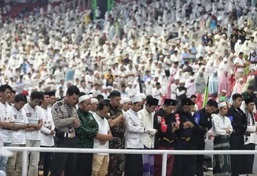 Komisi Fatwa MUI Salat Subuh Jamaah Saat Kampanye Akbar PrabowoSandi di GBK Sah