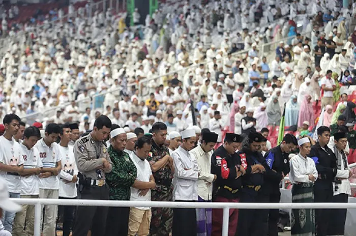 Komisi Fatwa MUI Salat Subuh Jamaah Saat Kampanye Akbar Prabowo-Sandi di GBK Sah