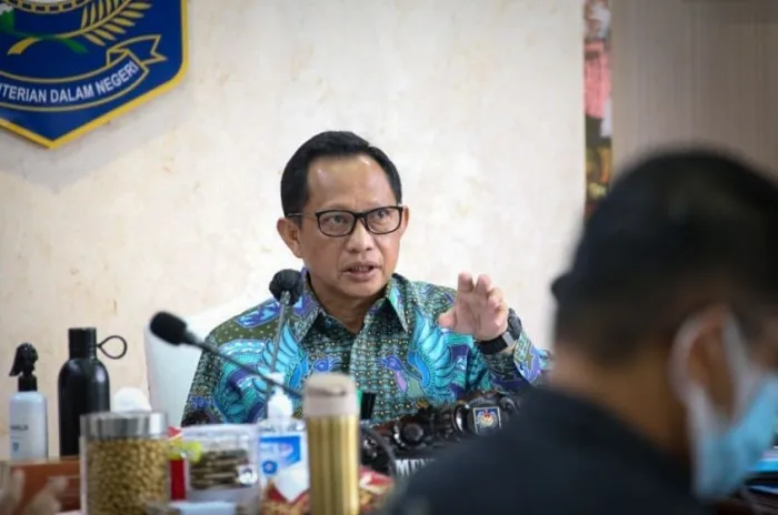 Mendagri Rilis Aturan Kerja WFH atau Ngantor PPKM Luar Jawa-Bali