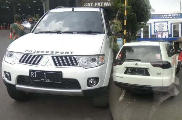 Mobil Berpelat RI 1 Terobos Mabes Polri