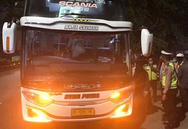 Pemudik Ditemukan Bersembunyi di Toilet Bus