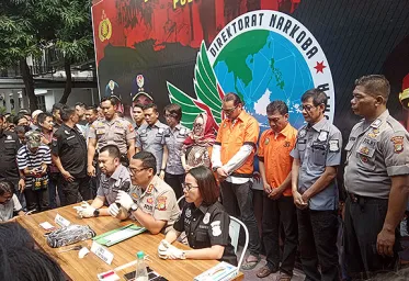 Nunung Merasa Diselamat Polisi Dari Ketergantungan Narkoba