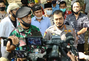 Kabaharkam Komjen Agus Tinjau Pengelolaan Lahan Tidur Untuk Ketahanan Pangan Masyarakat