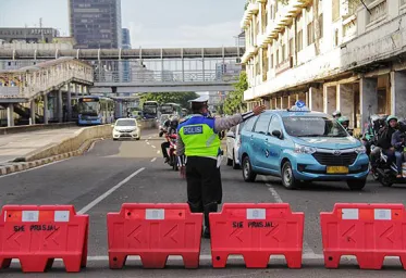 DPRMPR RI Sedang Menggelar Sidang Tahunan Polisi Lakukan Rekayasa Arus LaluLintas