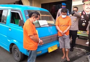 Polisi Tangkap 2 Ponodong Tenaga Medis Dalam Angkot di Depok 