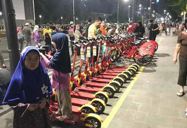 Pinjam Sepeda dan Otopet Gratis di Jalan Sudirman  Thamrin