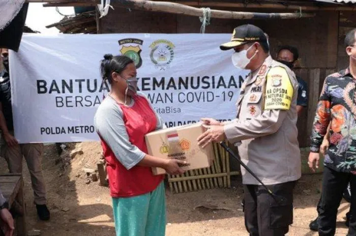 Polda Metro Bagikan 26.067 Paket Sembako Untuk Fakir Miskin dan Anak Yatim