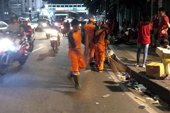 7.000 Petugas Kebersihan Diterjunkan Pemprov DKI di Malam Tahun Baru
